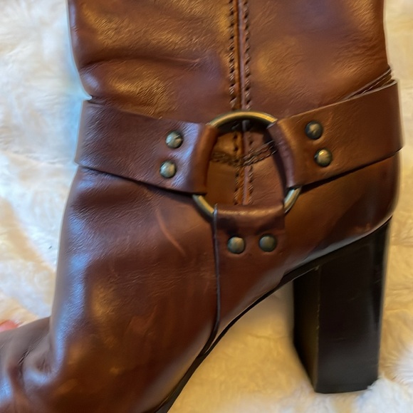 MICHAEL KORS DISTRESSED OILED LEATHER HARNESS LOW CALF BOOTS HEELS - Picture 9 of 15